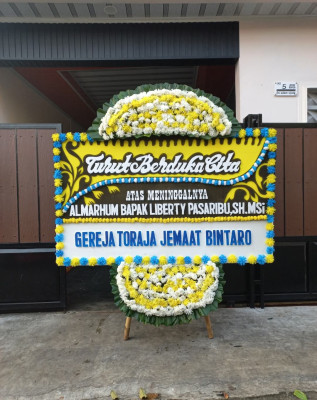 Papan Bunga Duka di Muara Batang Gadis