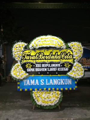 Papan Bunga Duka di Muara Batang Gadis